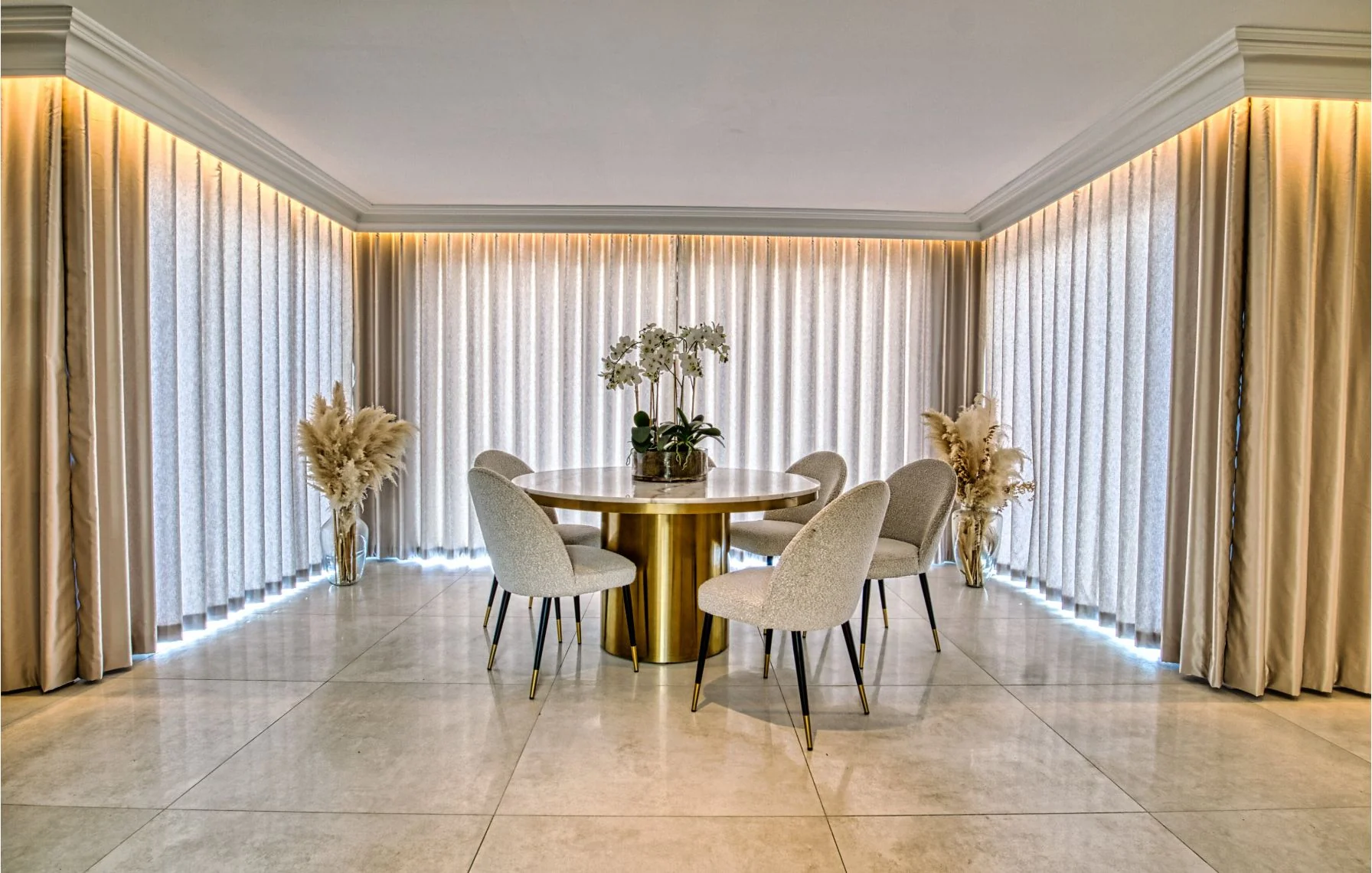 Custom roller blinds installation